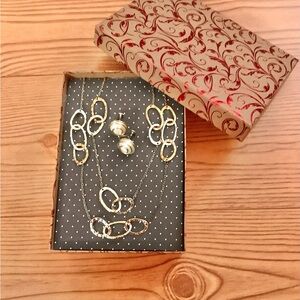 2piece Necklace and Earring Set